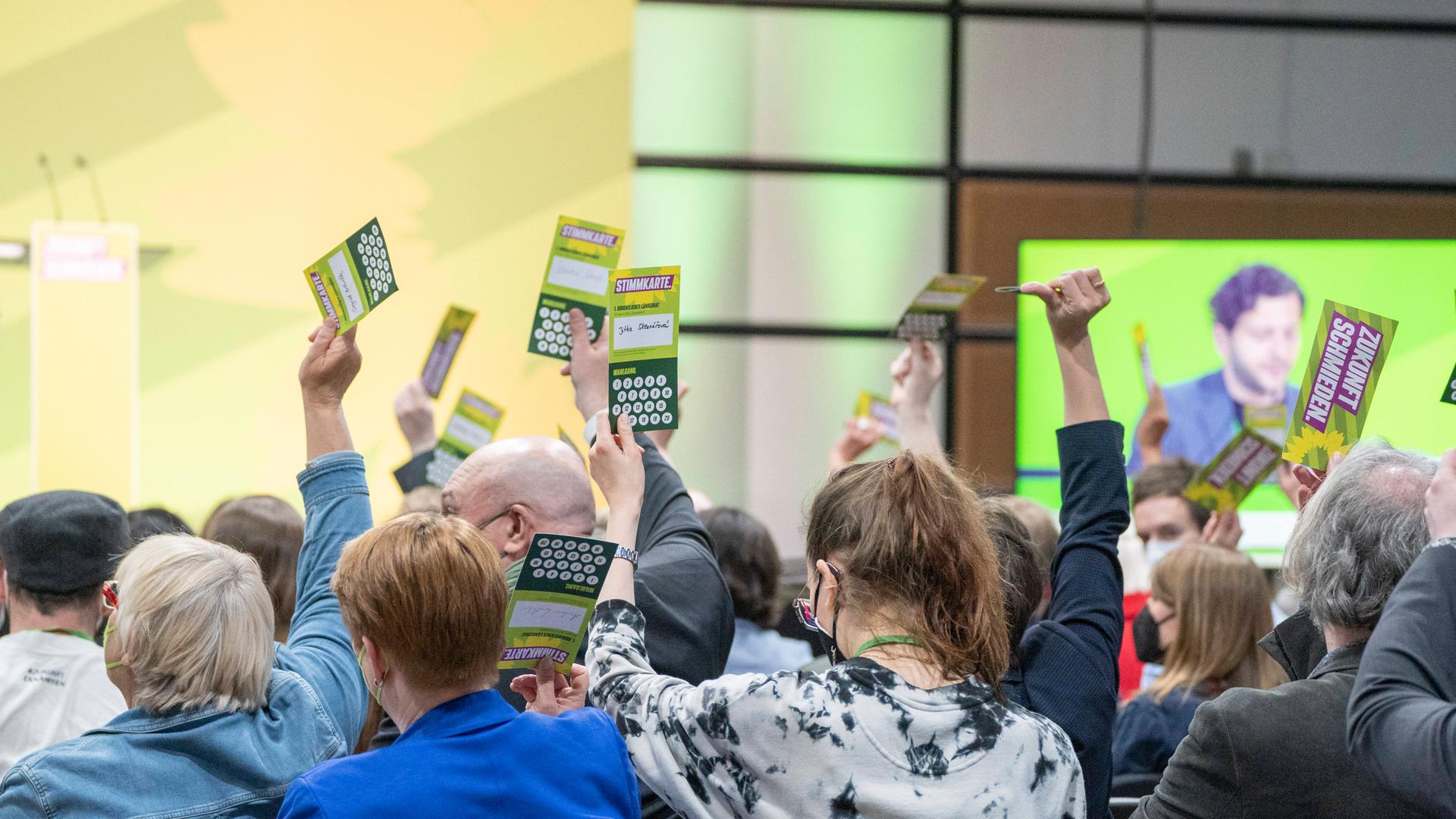 Bündnis 90/Die Grünen 1. Ordentlicher Länderrat 2022 in Düsseldorf (Kleiner Parteitag)
Bündnis 90/Die Grünen 1. Ordentlicher Länderrat 2022 in Düsseldorf (Kleiner Parteitag)