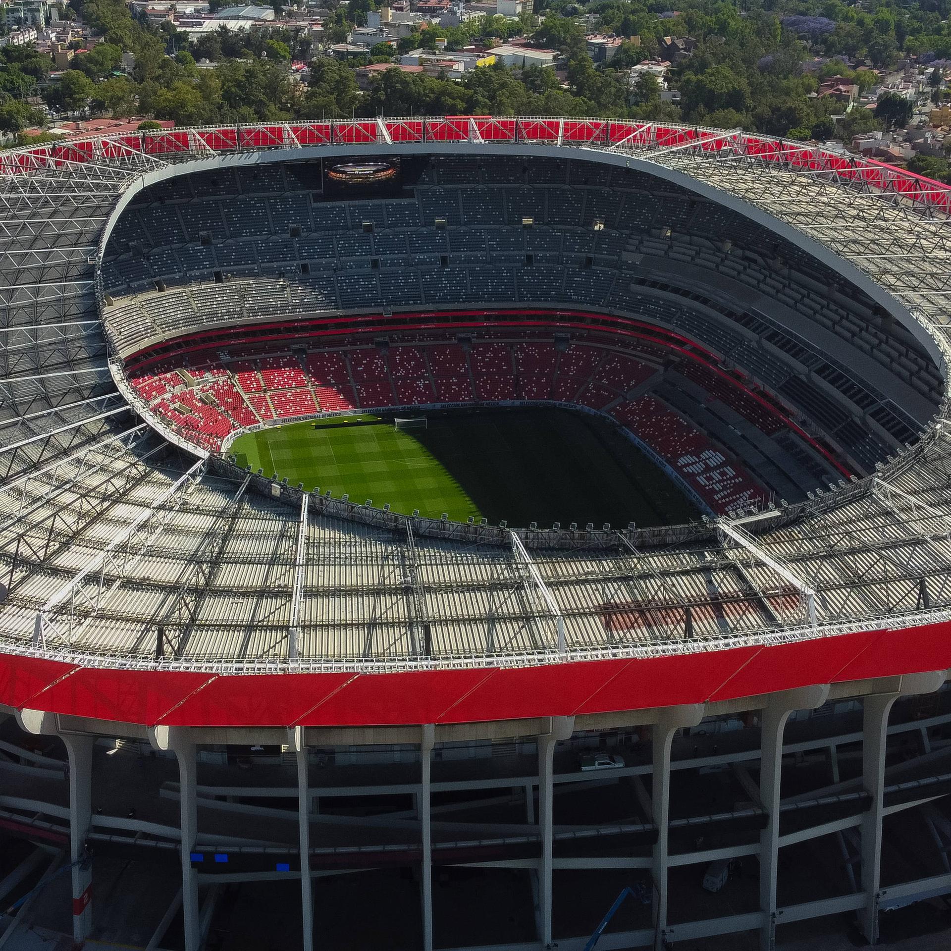 Panoramaaufnahme des renovierten Aztekenstadios in Mexiko-Stadt