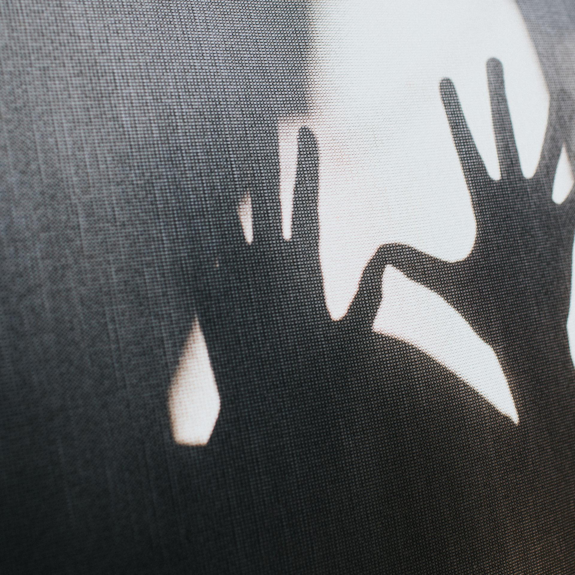 Roman „Siebenmeilenherz“ – Den Opfern sexuellen Missbrauchs eine Stimme geben