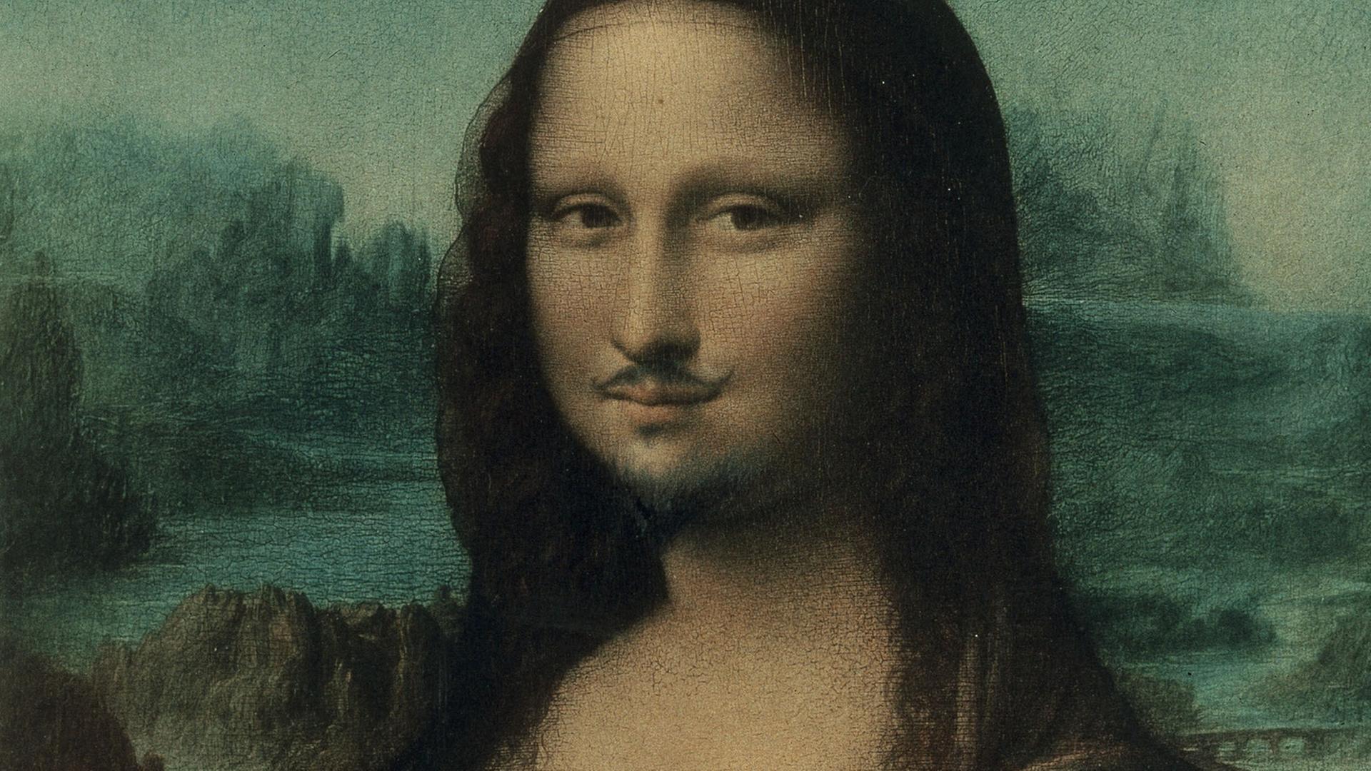 Marcel Duchamps "La Joconde aux moustaches" aus dem Jahr 1930, bei dem die Mona Lisa einen kleinen, gezwirbelten Oberlippenbart trägt.