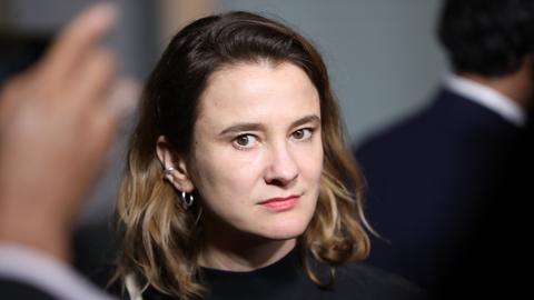 Eva Trobisch ist 2024 anwesend auf der Berlinale-Party der NRW-Landesvertretung,.