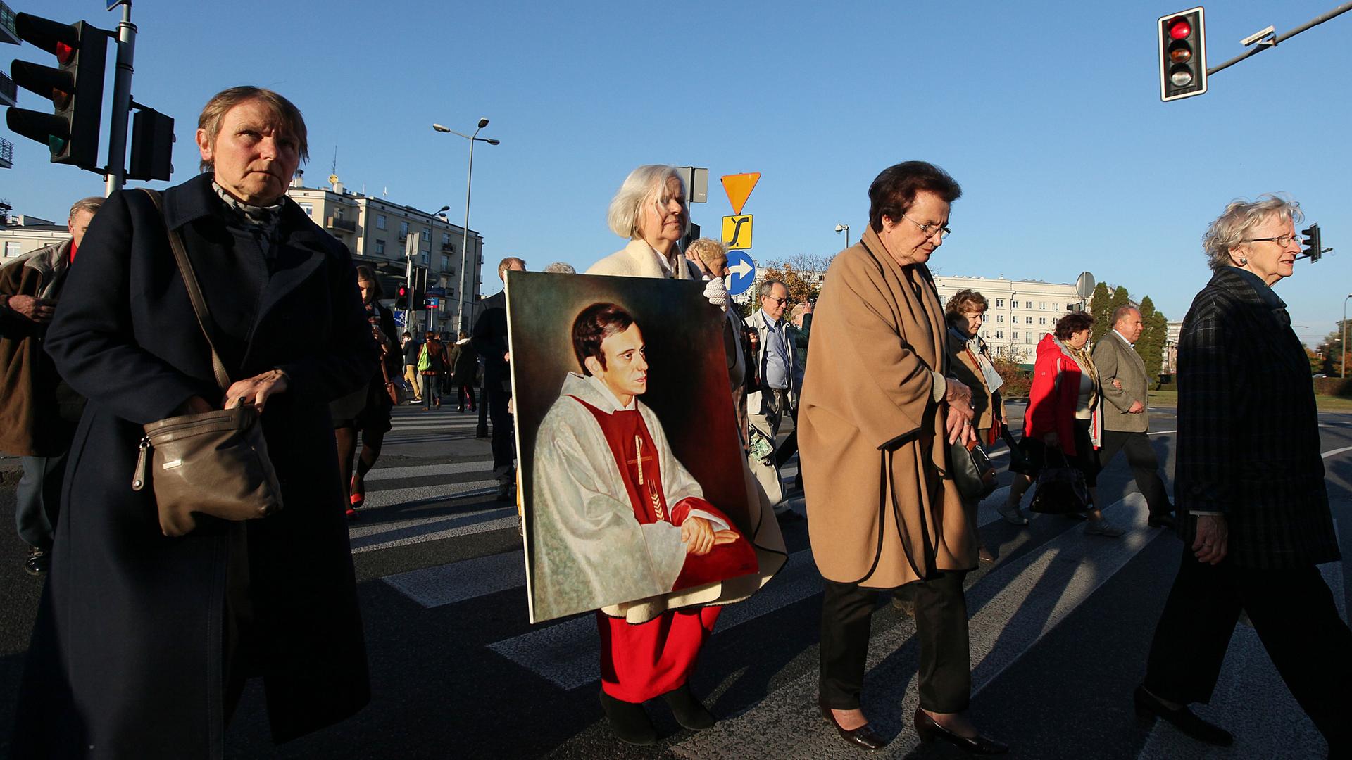 Eine Messe für den Priester Jerzy Popiełuszko 2014 in Warschau, Polen 