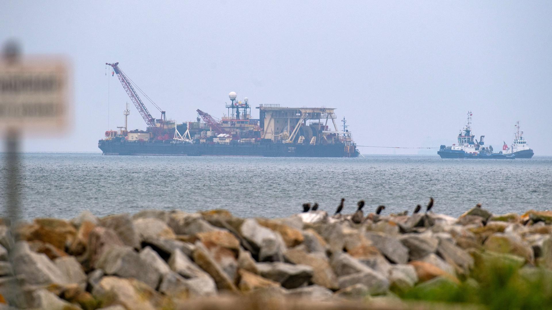 Das Foto zeigt die "Castoro 10", ein Pipeline-Verlegeschiff. Das Foto zeigt die "Castoro 10", ein Pipeline-Verlegeschiff.
