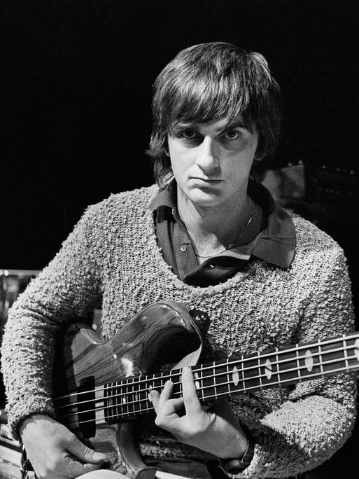 Porträt des Gitarristen Mike Oldfield in Chicago, Illinois, 1982. 