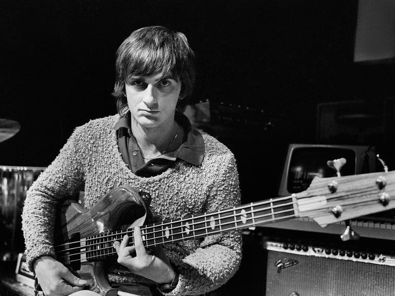 Porträt des Gitarristen Mike Oldfield in Chicago, Illinois, 1982. 