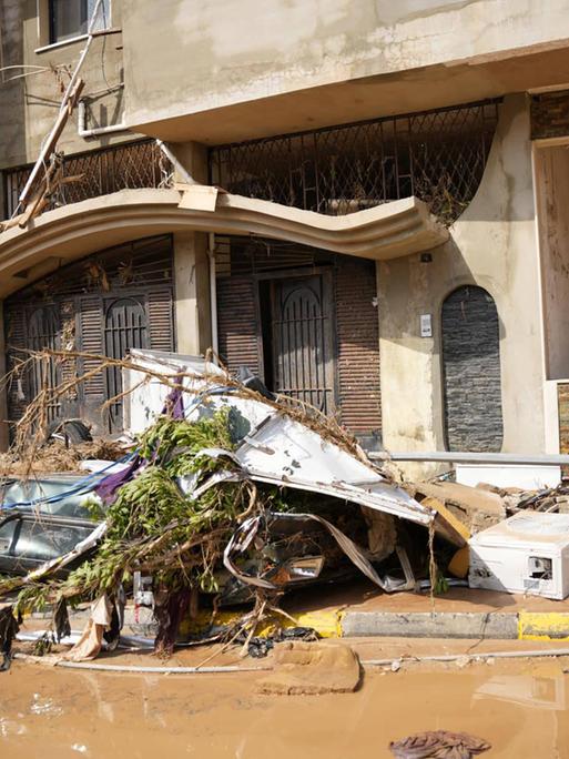 A flood-affected area in Derna, Libya Photo taken on Sept. 11, 2023 shows a flood-affected area in Derna, Libya. Osama Hammad, the eastern-based prime minister of Libya, said on Monday that more than 2,000 people were killed and thousands of others went missing after floods hit eastern Libya on Sunday. Photo by The eastern-based government of Libya/HandoutAPAimages Libyan Libyan Libyan Arab Jamahiriya 120923_Libya_APA_00 20 Copyright: xxThexeastern-basedxgovernmentxofxLibya/HandoutxxAPAimagesx A flood-affected area in Derna, Libya Photo taken on Sept. 11, 2023 shows a flood-affected area in Derna, Libya. Osama Hammad, the eastern-based prime minister of Libya, said on Monday that more than 2,000 people were killed and thousands of others went missing after floods hit eastern Libya on Sunday. Photo by The eastern-based government of Libya/HandoutAPAimages Libyan Libyan Libyan Arab Jamahiriya 120923_Libya_APA_00 20 Copyright: xxThexeastern-basedxgovernmentxofxLibya/HandoutxxAPAimagesx