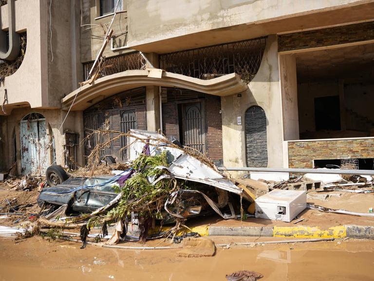 A flood-affected area in Derna, Libya Photo taken on Sept. 11, 2023 shows a flood-affected area in Derna, Libya. Osama Hammad, the eastern-based prime minister of Libya, said on Monday that more than 2,000 people were killed and thousands of others went missing after floods hit eastern Libya on Sunday. Photo by The eastern-based government of Libya/HandoutAPAimages Libyan Libyan Libyan Arab Jamahiriya 120923_Libya_APA_00 20 Copyright: xxThexeastern-basedxgovernmentxofxLibya/HandoutxxAPAimagesx A flood-affected area in Derna, Libya Photo taken on Sept. 11, 2023 shows a flood-affected area in Derna, Libya. Osama Hammad, the eastern-based prime minister of Libya, said on Monday that more than 2,000 people were killed and thousands of others went missing after floods hit eastern Libya on Sunday. Photo by The eastern-based government of Libya/HandoutAPAimages Libyan Libyan Libyan Arab Jamahiriya 120923_Libya_APA_00 20 Copyright: xxThexeastern-basedxgovernmentxofxLibya/HandoutxxAPAimagesx