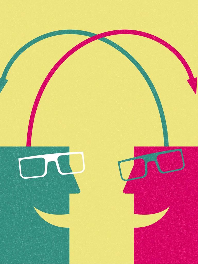 Illustration zweier Gesichter (grün und pink) mit Brille vor gelbem Hintergrund. Aus den Köpfen kommen Pfeile in zwei Farben.
