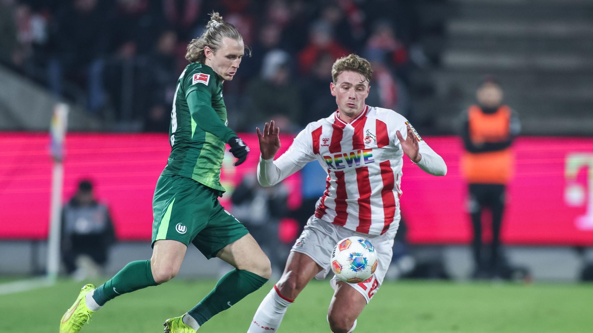 Patrick Wimmer und Sebastian Sebulonsen im Zweikampf Patrick Wimmer und Sebastian Sebulonsen im Zweikampf