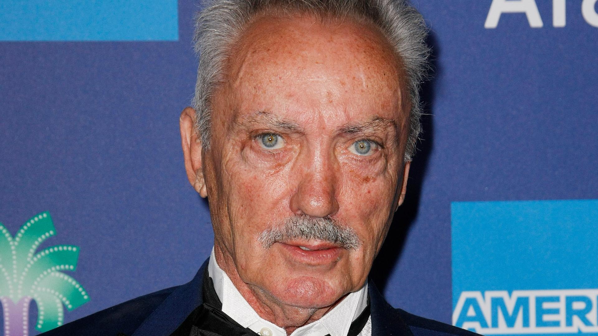 Udo Kier im Porträt bei einer Preisverleihung Udo Kier im Porträt bei einer Preisverleihung