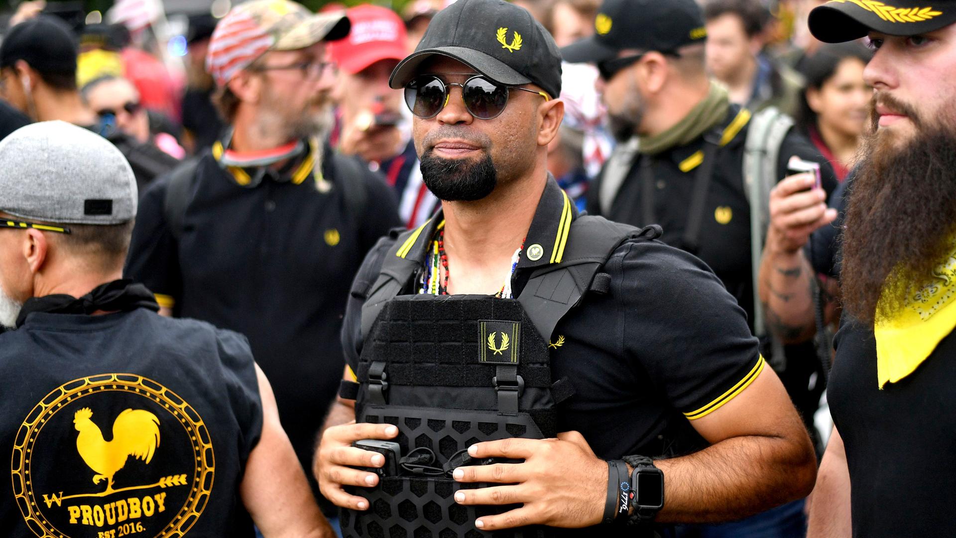 USA, Portland: Enrique Tarrio, früherer Anführer der rechtsradikalen Gruppe "Proud Boys", demonstriert in Portland.