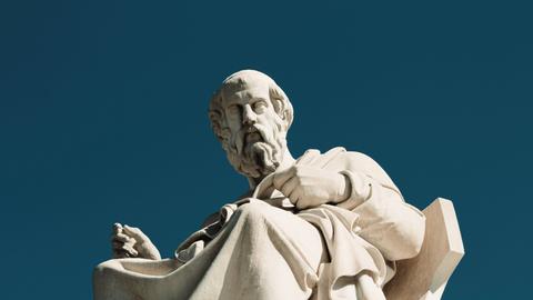 Statue von Platon in Athen