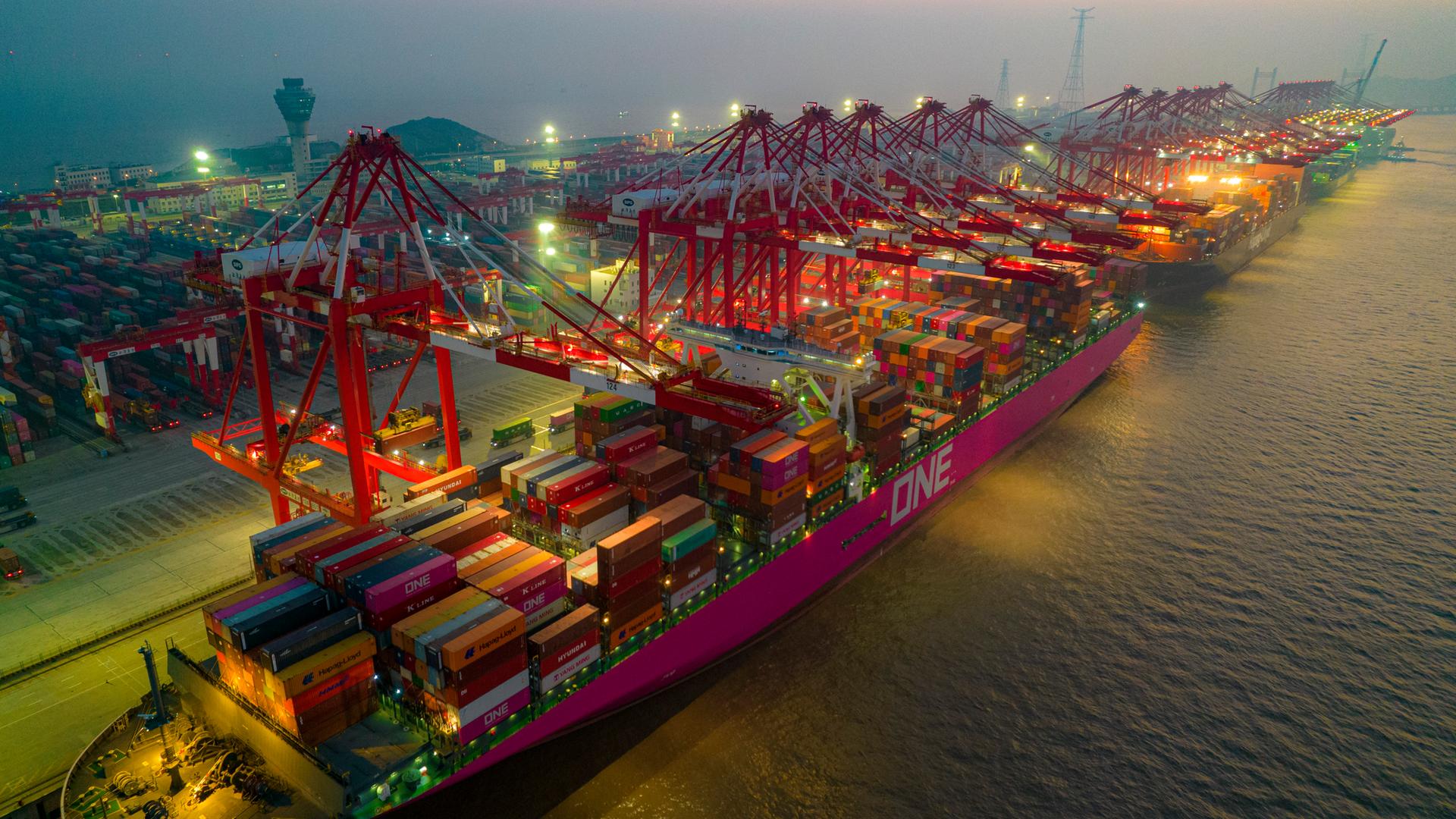 Das Foto zeigt den chinesischen Tiefwasserhafen von Yanghan. Das Foto zeigt den chinesischen Tiefwasserhafen von Yanghan.