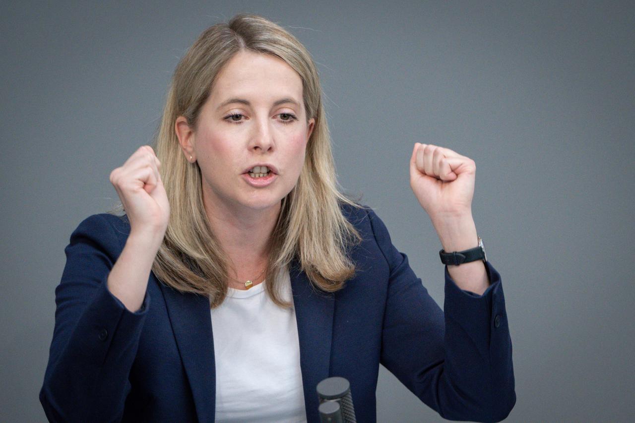 Die bisherige stellertretendve Fraktionsorsitzenvde der SPD, Verena Hubertz, soll auch für eine Verjüngung bei den Sozialdemokraten stehen. Die bisherige stellertretendve Fraktionsorsitzenvde der SPD, Verena Hubertz, soll auch für eine Verjüngung bei den Sozialdemokraten stehen.