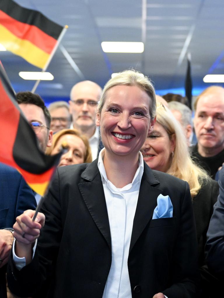 AfD-Politiker Tino Chrupalla, Alice Weidel, Björn Höcke (v.l.n.r.). 