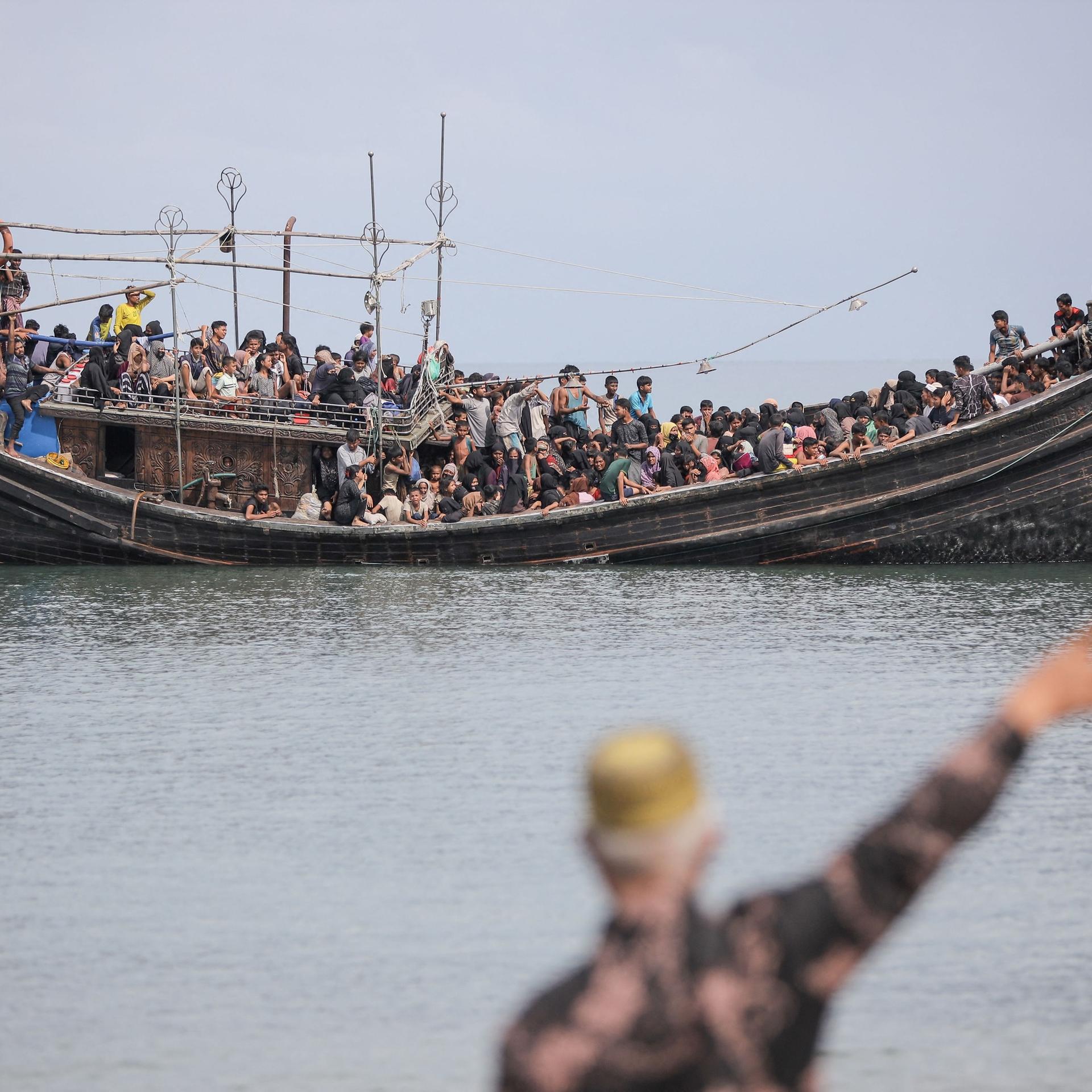 UNHCR - 2025 nahezu 900 Rohingya im Indischen Ozean vermisst oder gestorben