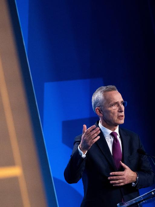 NATO-Generalsekretär Jens Stoltenberg spricht während einer Pressekonferenz am Rande des NATO-Gipfels zum 75-jährigen Bestehen in Washington DC am 11. Juli 2024. 