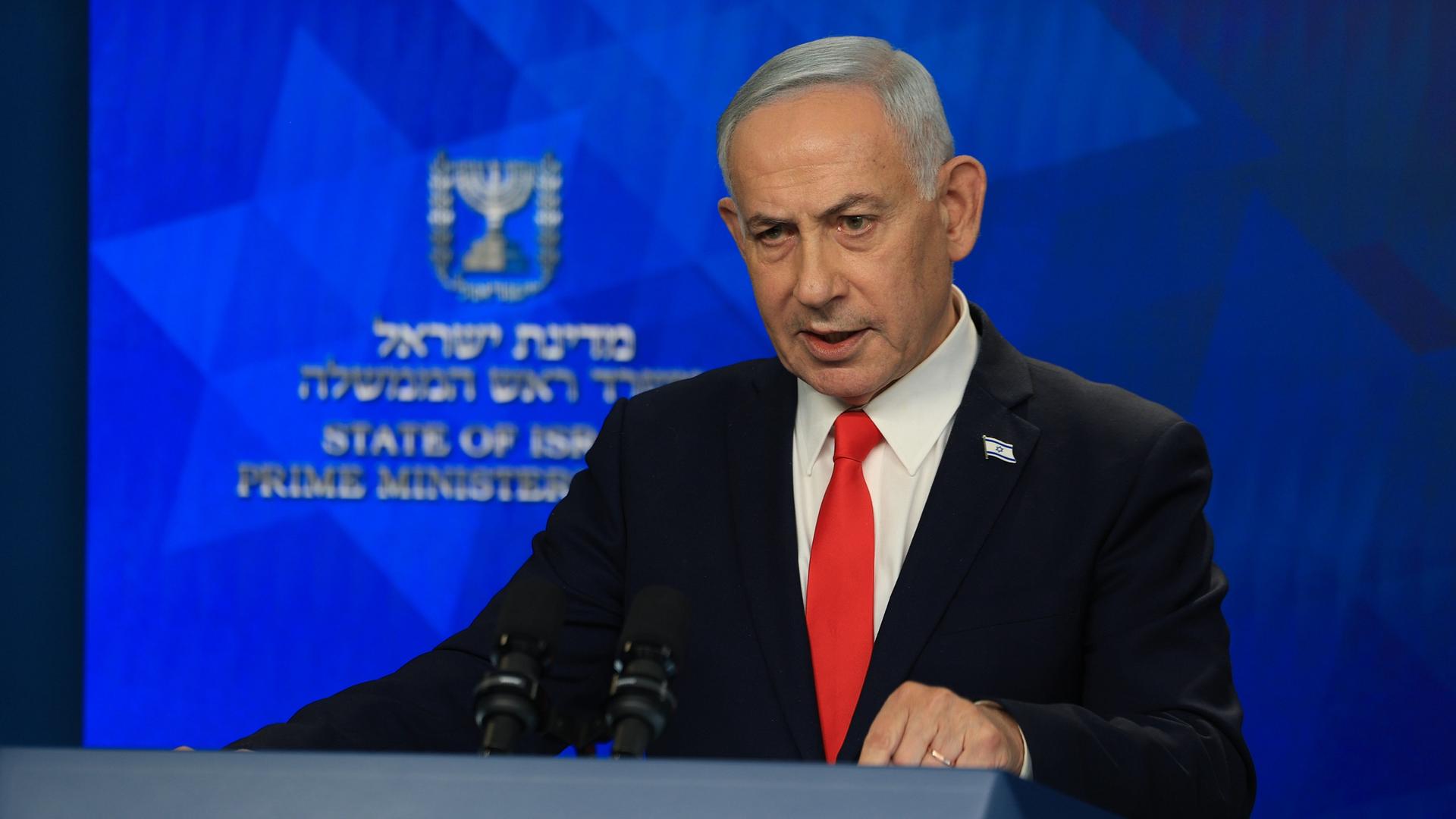 Der israelische Ministerpräsident Benjamin Netanyahu spricht auf einer Pressekonferenz in Jerusalem nach der Verständigung zwischen den USA und dem Iran