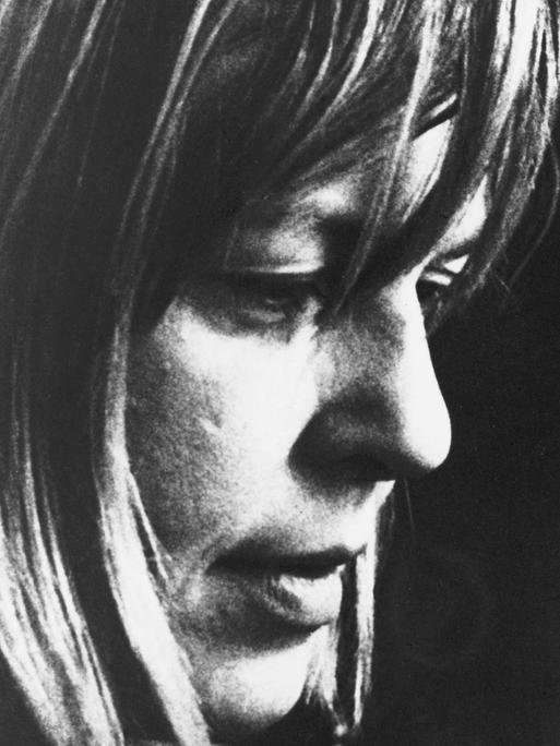 Ingeborg Bachmann, österreichische Lyrikerin, Erzählerin, Hörspielautorin um 1960. Ingeborg Bachmann, österreichische Lyrikerin, Erzählerin, Hörspielautorin um 1960.