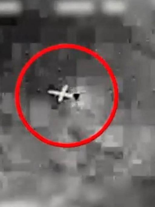 Das Foto, das von einem Video stammt, soll laut der israelischen Armee eine Drohne der Hisbollah zeigen.