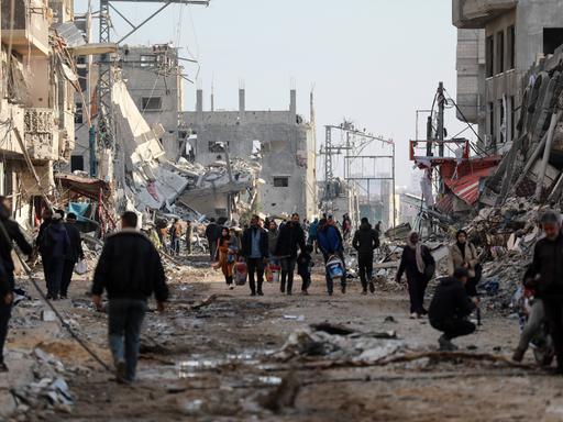 Zerstörte Straßenzüge in Gaza (2024)