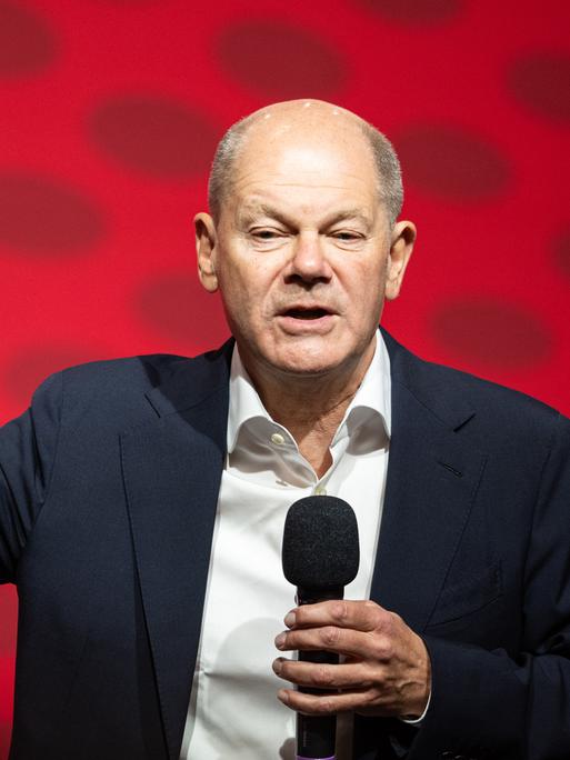 Olaf Scholz (SPD), Bundeskanzler, spricht auf dem 19. DEMO-Kommunalkongress.