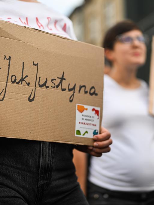 Solidaritätskundgebung für die Frauenrechtsaktivistin Justyna Wydrzyńska in Krakau.