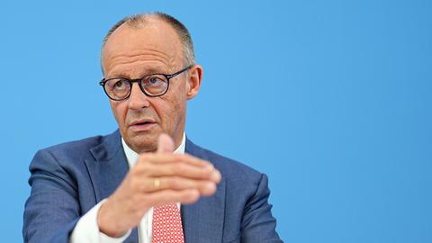 Berlin: Bundeskanzler Friedrich Merz (CDU) nimmt an der traditionellen Sommer Pressekonferenz im Haus der Bundespressekonferenz (BPK) teil und antwortet dabei auf die Fragen der Hauptstadtjournalisten.