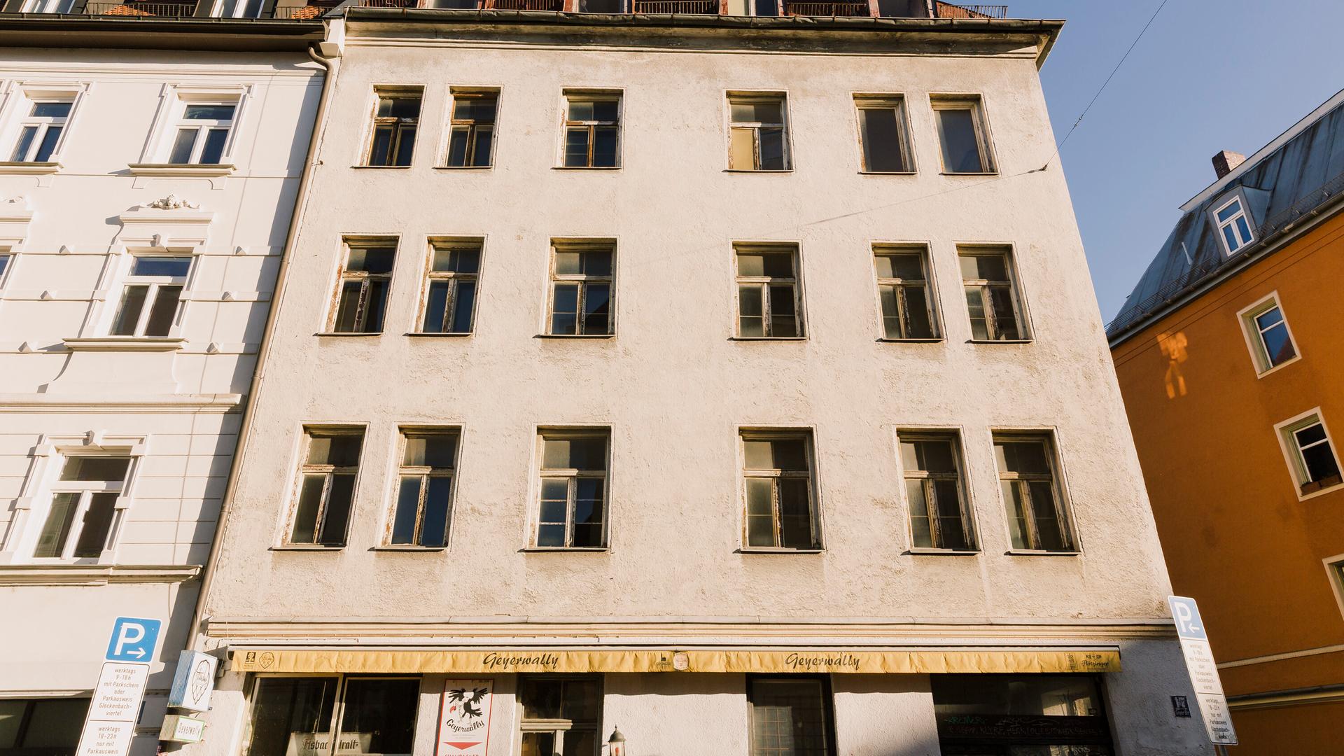 Ein komplett leerstehendes Haus in München