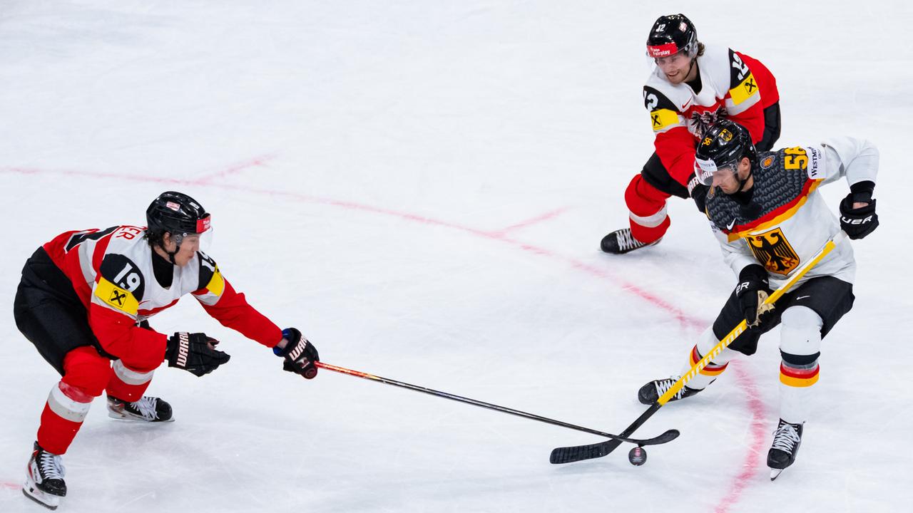Eine Sene aus dem Vorrundenspiel bei der Eishockey-WM zwischen Deutschland und Österreich. 