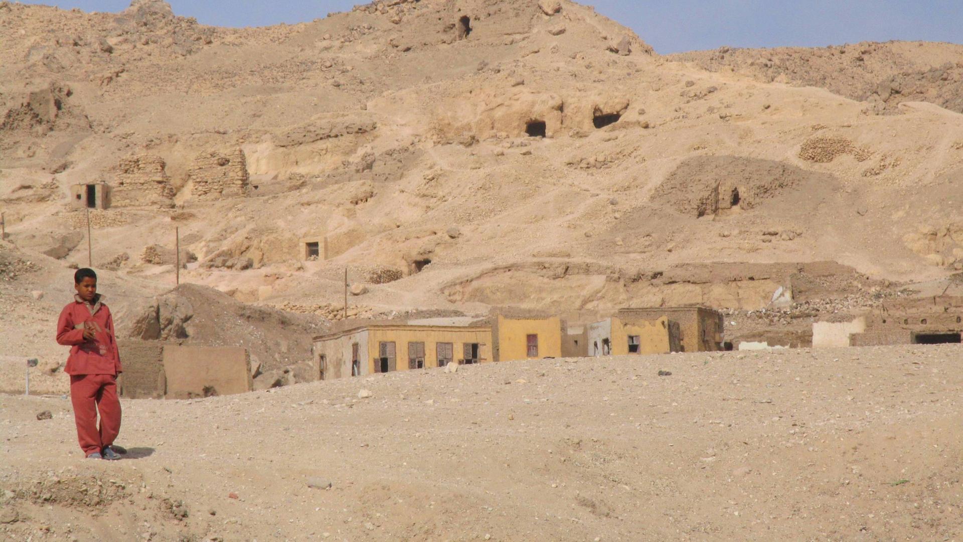 Ein Hügel mit Gräbern im Tal der Könige in Ägypten. Ein Hügel mit Gräbern im Tal der Könige in Ägypten.