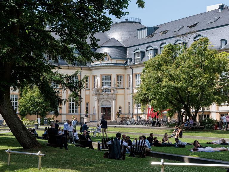 Blick auf den Campus der Bucerius Law School Hochschule für Rechtswissenschaft.