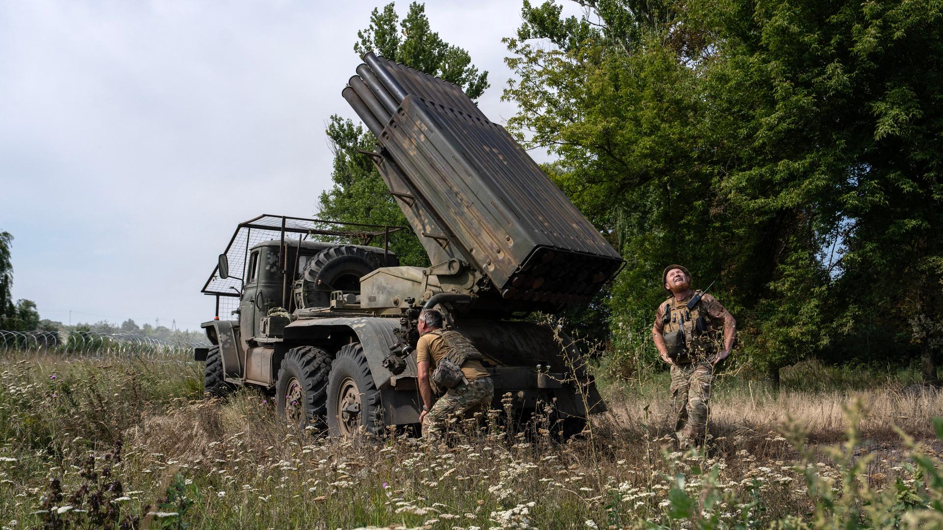 Ukrainische Soldaten in der Nähe von Kramatorsk. Ukrainische Soldaten in der Nähe von Kramatorsk.