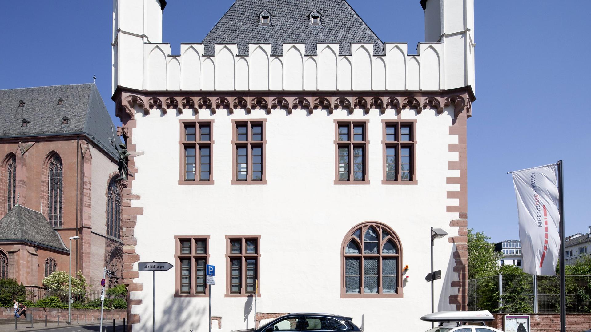 Das Bild zeigt das Leinwandhaus am Weckmarkt in Frankfurt am Main. Dort ist seit 2008 das Caricatura-Museum beheimatet. Das Bild zeigt das Leinwandhaus am Weckmarkt in Frankfurt am Main. Dort ist seit 2008 das Caricatura-Museum beheimatet.