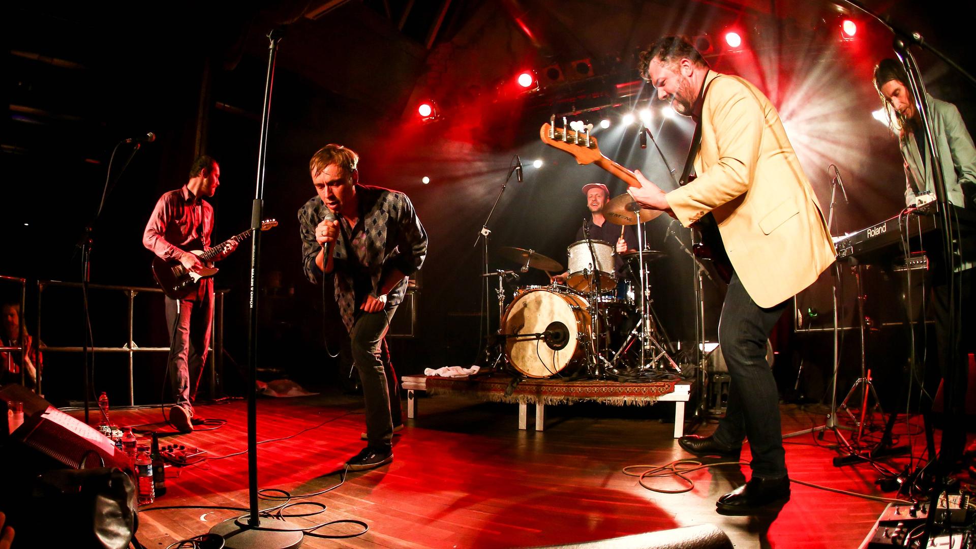 Konzert von The Robocop Kraus, Gesang Thomas Lang, Gitarre Matthias Wendl, Bass Tobias Helmlinger