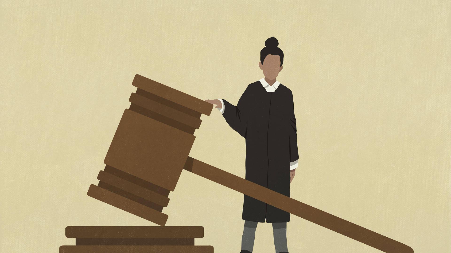 Illustration einer Richterin, die neben einem überdimensional großen Richterhammer steht.