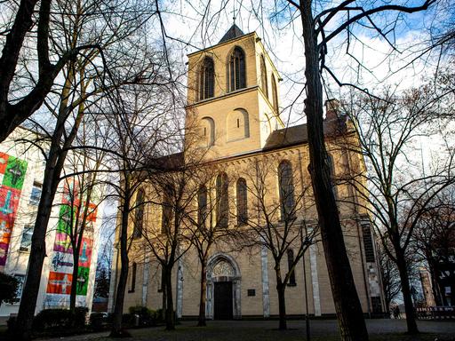 St. Kunibert ist eine der zwölf romanischen Basiliken Kölns. 
