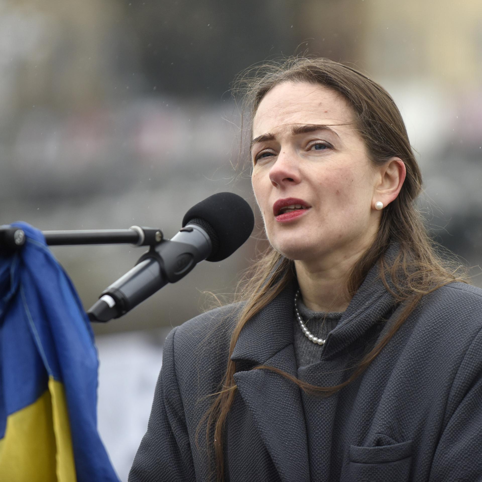 Krieg in der Ukraine - Menschenrechtlerin: "Wenn du deiner Müdigkeit nachgibst, wirst du getötet"