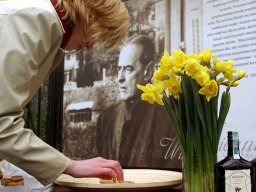 Eröffnung einer Warschauer Ausstellung über die Werke des Schriftstellers Witold Gombrowicz 2004 Eröffnung einer Warschauer Ausstellung über die Werke des Schriftstellers Witold Gombrowicz 2004