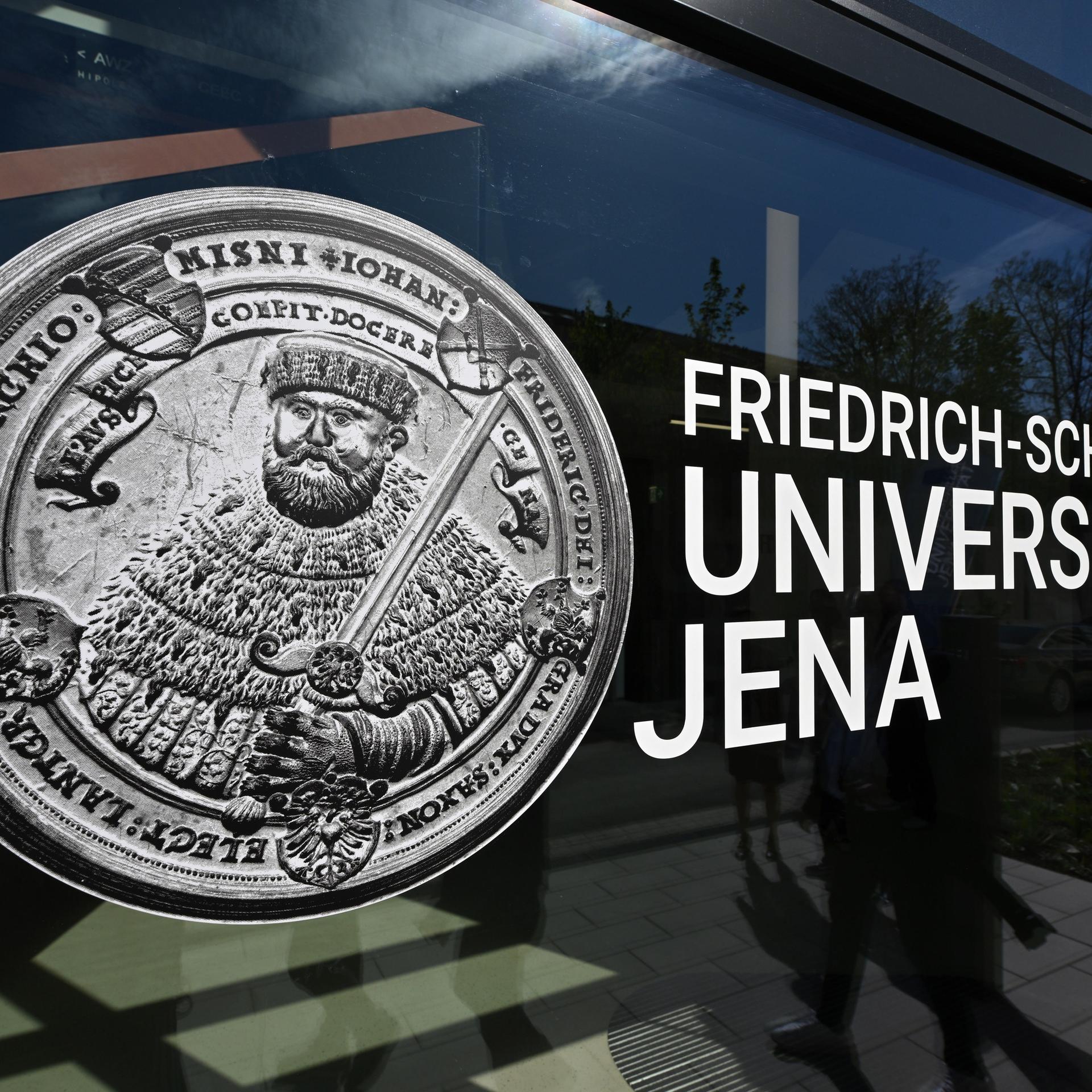 Das Siegel und der Schriftzug der Friedrich-Schiller-Universität Jena