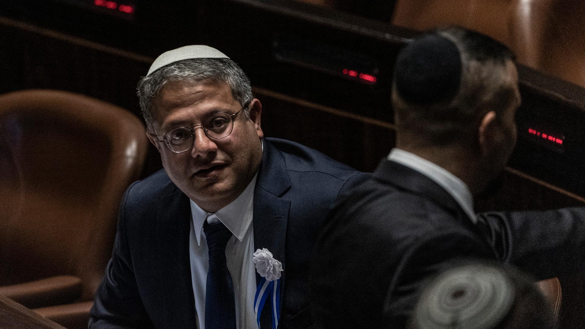 Das Foto zeigt Itamar Ben-Gvir in der Knesset.