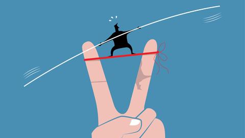 Illustration einer Hand, die das Victory-Zeichen zeigt. Dazwischen balanciert auf einem Seil eine Person mit Stab und hat Probleme das Gleichgewicht zu halten
