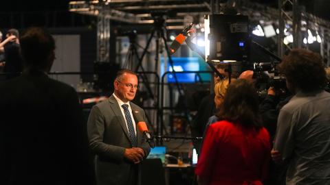 Tino Chrupalla, Bundessprecher der AfD, im Interview mit dem ZDF am Rande des Bundesparteitags am 05.07.2026 in Erfurt.