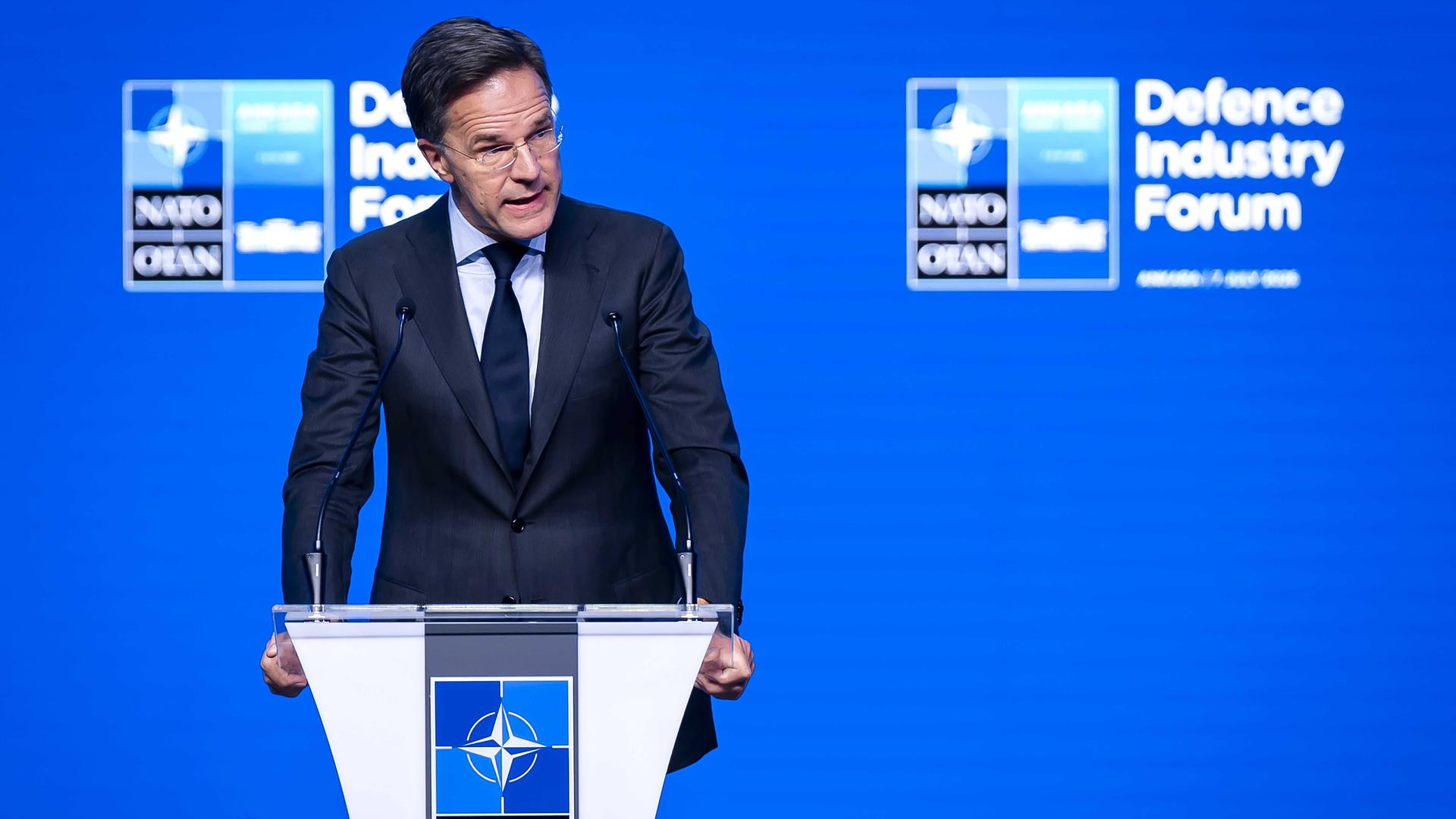 NATO-Generalsekretär Mark Rutte hält in Ankara eine Rede auf dem NATO-Verteidigungsindustrieforum. NATO-Generalsekretär Mark Rutte hält in Ankara eine Rede auf dem NATO-Verteidigungsindustrieforum.