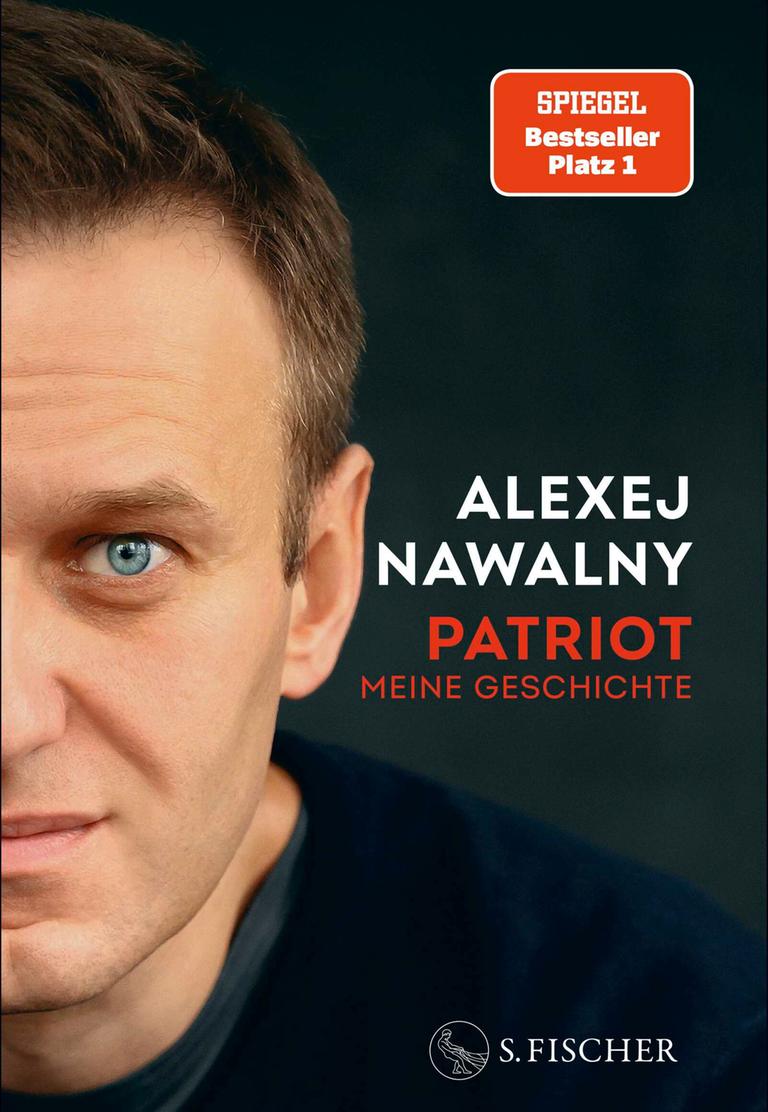 Die linke Gesichtshälfte von Alexej Nawalny ist auf dem Buchcover von "Patriot. Meine Geschichte" zu sehen.