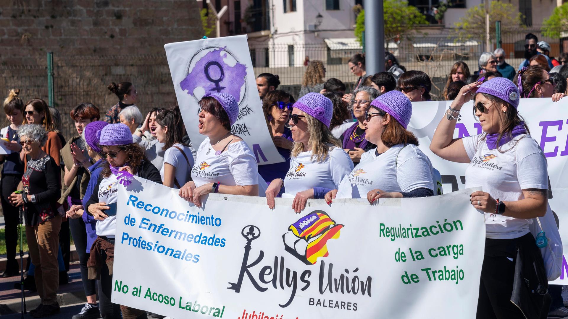 Spanische Hotelputzfrauen demonstrieren am internationalen Frauentag in Palma de Mallorca. Spanische Hotelputzfrauen demonstrieren am internationalen Frauentag in Palma de Mallorca.