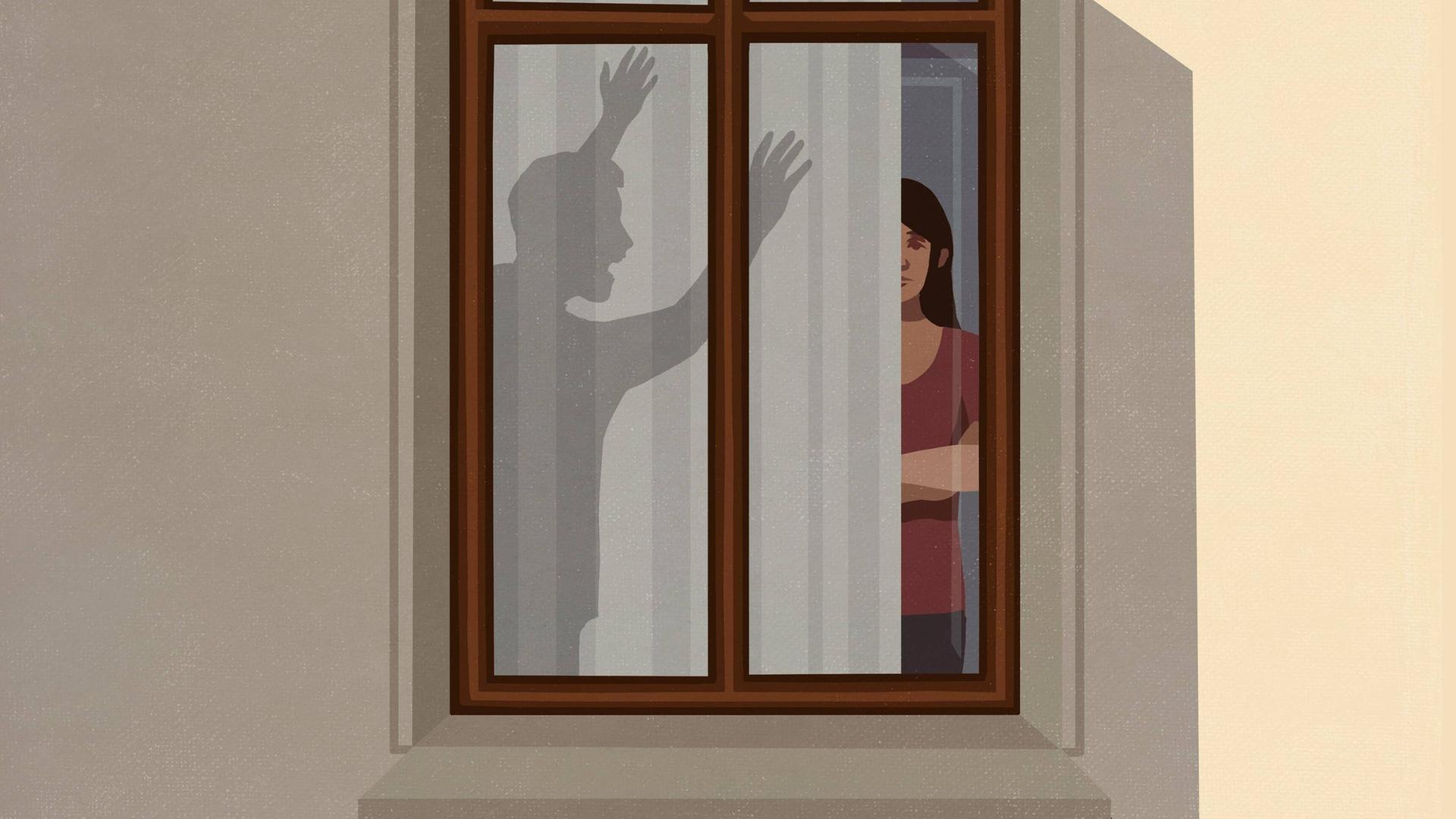Die Illustration zeigt ein Fenster. Darin ist der Schatten von einem wütenden Mann. Er steht hinter einem Vorhang und geht auf eine Frau zu.