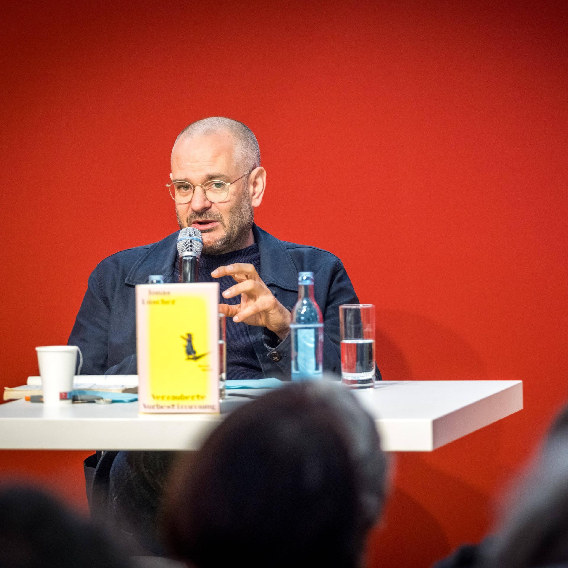 „Verzauberte Vorbestimmung“ – Das Romankunstwerk im technischen Zeitalter