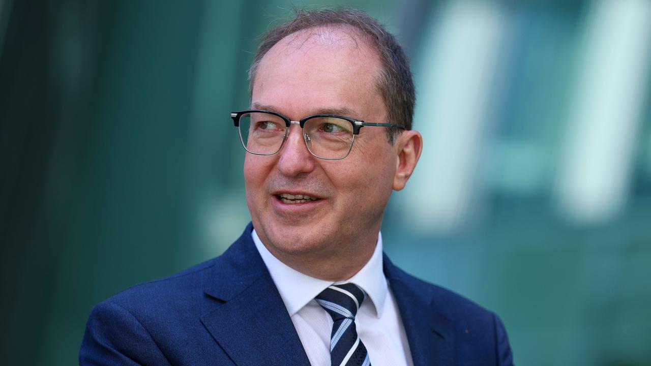 Treffen auf der Zugspitze - Dobrindt berät mit Innenministern mehrerer ...