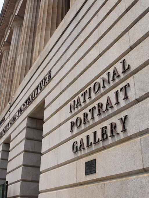 June 5, 2025, Washington, District of Columbia, USA: The National Portrait Gallery in Washington, D.C., where Donald Trump has tried to fire the director Kim Sajet but she has refused to leave, saying the Smithsonian is not under the control of the White House. Washington USA - ZUMAl312 20250605_znp_l312_012 Copyright: xAndrewxLeydenx